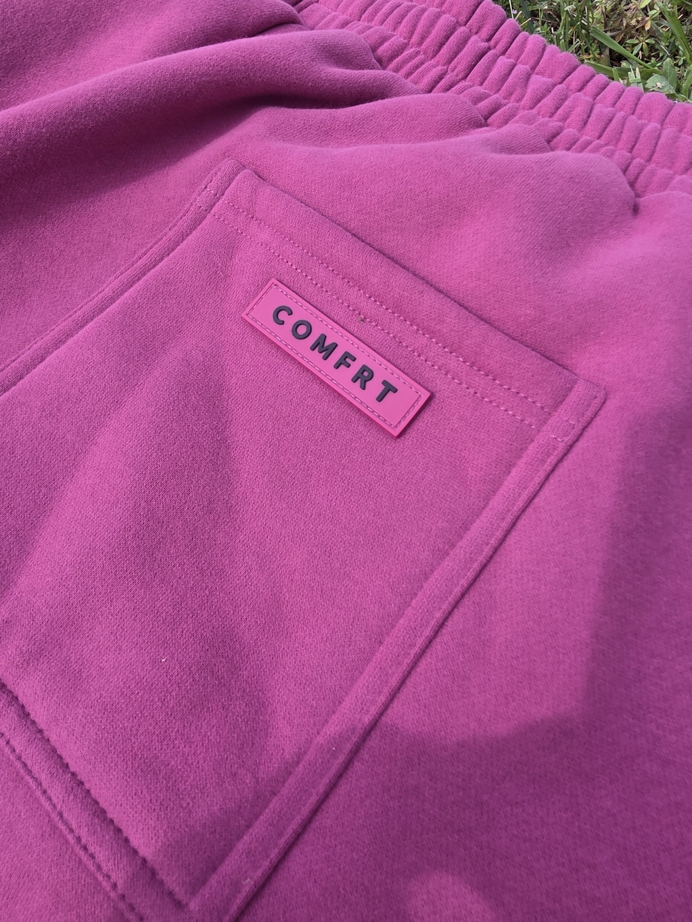 Sweatpants - Picture 4 of 6
